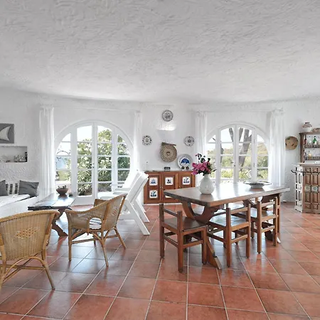 Casa vacanze Costa Rossa By Interhome